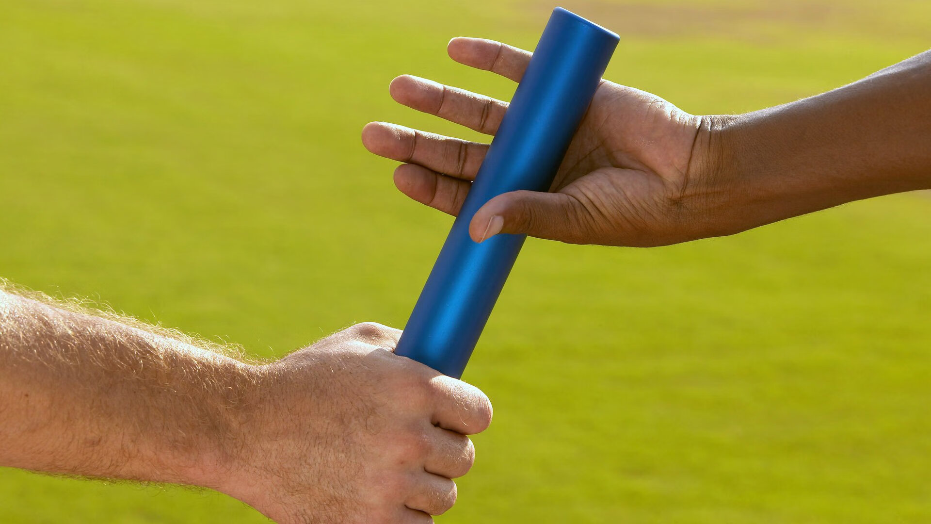 “中国足球裁判技术培训班全国巡讲圆满结束”，足球裁判培训视频