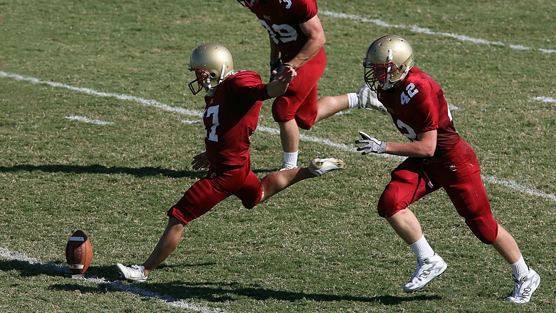 意甲全场飞踹：激烈的身体对抗瞬间，意甲那只队踢得好看